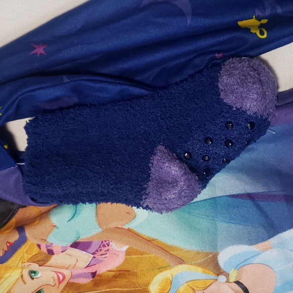 NEW Disney Princess PJ Set with socks Size 8 - Picture 2 of 5